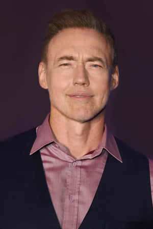 Actor Kevin Durand Looks Determined While Attending A Press Conference. Wallpaper