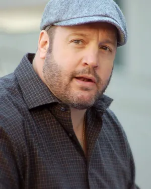 Actor Kevin James Brings Humor To The Stage Wallpaper