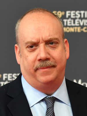 Actor Paul Giamatti In A Glamorous Portrait Wallpaper