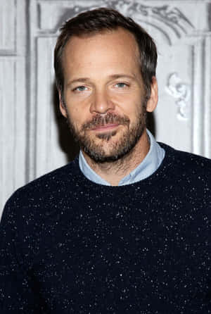 Actor Peter Sarsgaard Struts His Stuff And Showcases His Talent Wallpaper