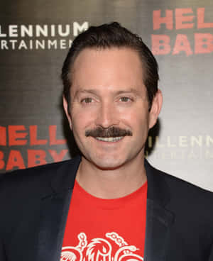 Actor Thomas Lennon On The Red Carpet. Wallpaper