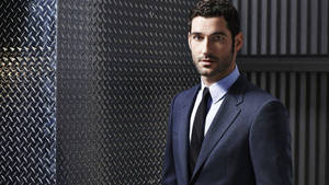 Actor Tom Ellis As Lucifer Devil Wallpaper