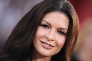 Actress Catherine Zeta-jones Wallpaper