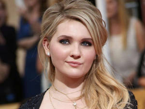 Actress Hd Abigail Breslin Wallpaper