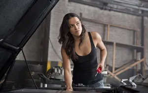 Actress Michelle Rodriguez In The Fast & Furious Wallpaper