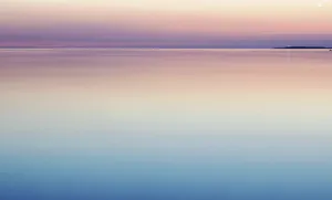 Adamant Minimalist Sea Wallpaper