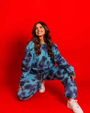 Addison Rae Of Charli And Addison Shoot Wallpaper