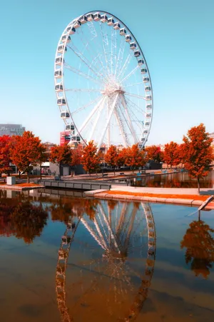 Aesthetic Fall Ferris Wheel Wallpaper