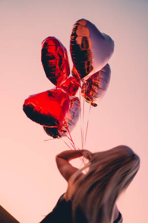 Aesthetic Heart Balloons Outdoors Wallpaper