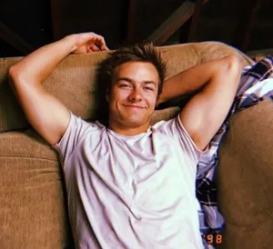 Aesthetic Peyton Meyer Wallpaper