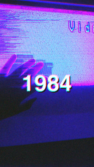 Aesthetic Retro Vhs Glitch Wallpaper