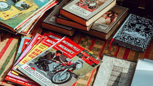 Aesthetic Retro Vintage Magazines And Books Wallpaper