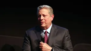 Al Gore Delivering A Speech Wallpaper