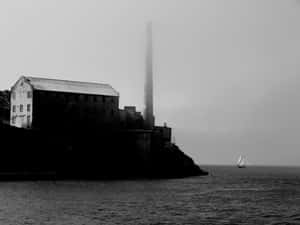 Alcatraz Island Misty View Wallpaper