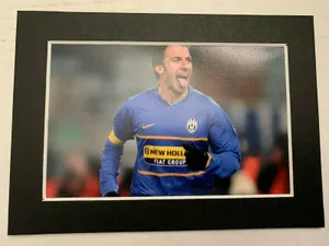 Alessandro Del Piero Encounters A Light-hearted Moment Off-field Wallpaper