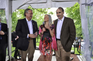 Alex Castellanos With The Axelrods Wallpaper