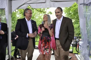 Alex Castellanos With The Axelrods Wallpaper