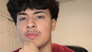 Alex Chino Casual Selfie Wallpaper