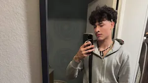 Alex Chino Casual Selfie Wallpaper