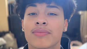 Alex Chino Close Up Wallpaper