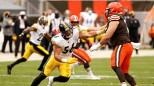 Alex Highsmith Steelers Defensive Play Wallpaper