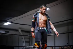 Alex Shelley In Ring Of Honor Wrestling Wallpaper