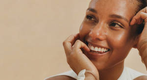 Alicia Keys Natural Beauty Wallpaper