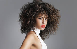 Alicia Keys With Kinky Hair Wallpaper