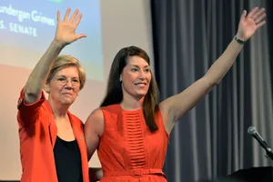 Alison Lundergan Grimes With Elizabeth Warren Wallpaper
