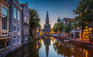 Alkmaar Canal Evening View.jpg Wallpaper