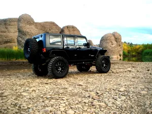 All-black Jeep Rubicon Wallpaper