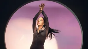 Alluring Mountain Landscape Wallpaper