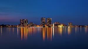 Almere Skyline Reflectionsat Twilight Wallpaper