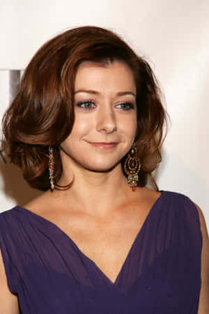 Alyson Hannigan Radiant Smile Wallpaper