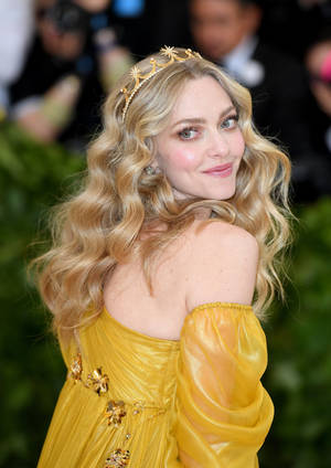 Amanda Seyfried Met Gala Wallpaper