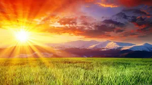 Amazing Sunny Rays During Sunset Wallpaper