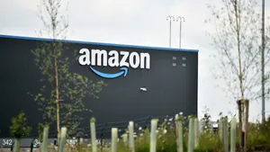 Amazon Uk Black And Blue Building Wallpaper