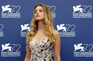 Amber Heard 2015 Venice Festival Wallpaper