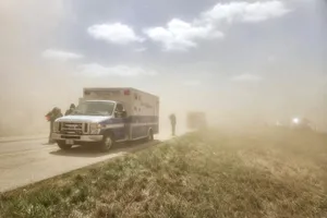 Ambulance_in_ Dust_ Storm Wallpaper