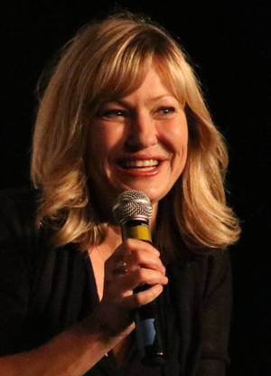 American Actress Joey Lauren Adams Candid Shot Wallpaper