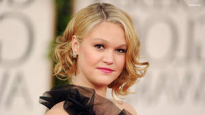 American Actress Julia Stiles Wallpaper