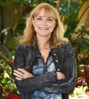 American Actress Karen Allen Year By The Sea Opening Wallpaper