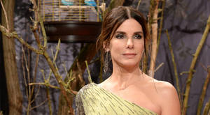 American Actress Sandra Bullock Wallpaper