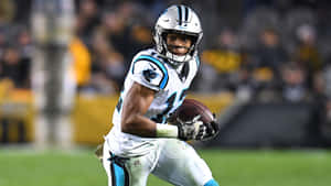 American Football Player Dj Moore Against Pittsburgh Steelers 2018 Wallpaper