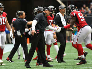 American Foyesade Oluokun In Atlanta Falcons Wallpaper