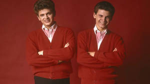 American Rock Duo Everly Brothers Studio Portrait Wallpaper