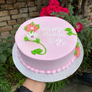 An Elegant And Delicious Cake Fondant Wallpaper