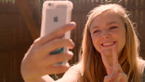 An Intriguing Moment From The Movie Eighth Grade Wallpaper