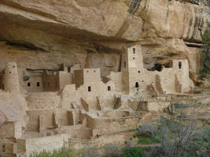 Ancient Anasazi Architecture In Mesa Verde National Park Wallpaper