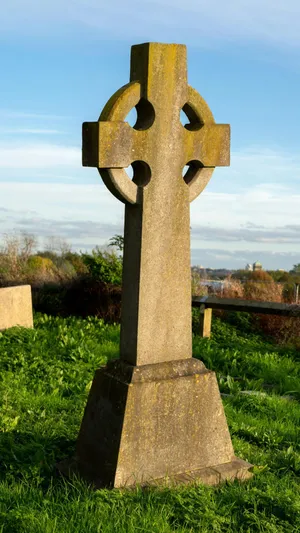 Ancient Celtic Cross Design Wallpaper